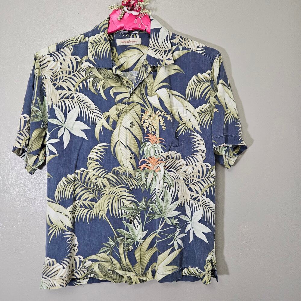 Tommy Bahama 100% Silk Hawaiian Shirt Men M Tropical Palm Floral Short Sleeve